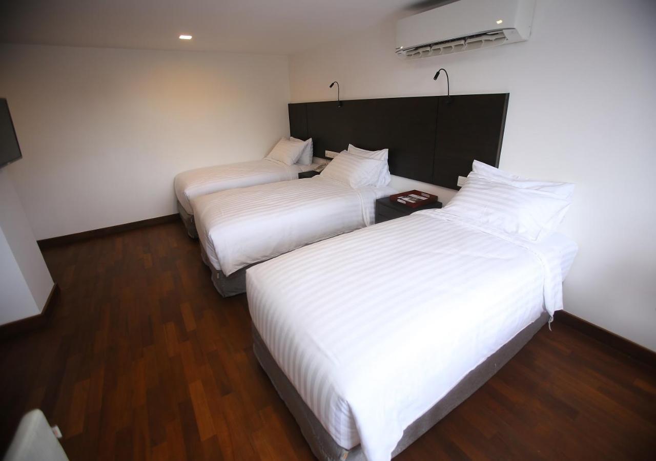 Hotel Scion Янгон Экстерьер фото